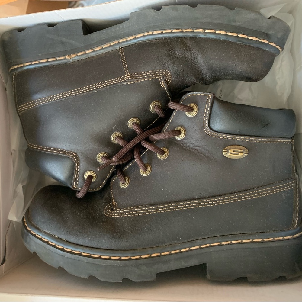 SKECHERS Women’s 8 “Parties” Chocolate Brown | (Used)